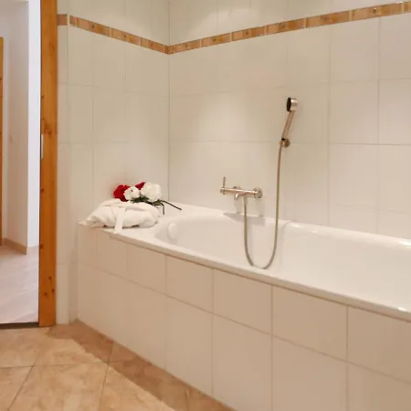 Apartment Les Cimes 8 By Interhome