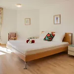 Les Cimes 8 By Interhome Apartamento Gryon